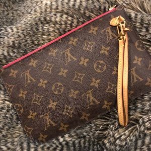 Authentic Louis Vuitton Pochette Pouch
